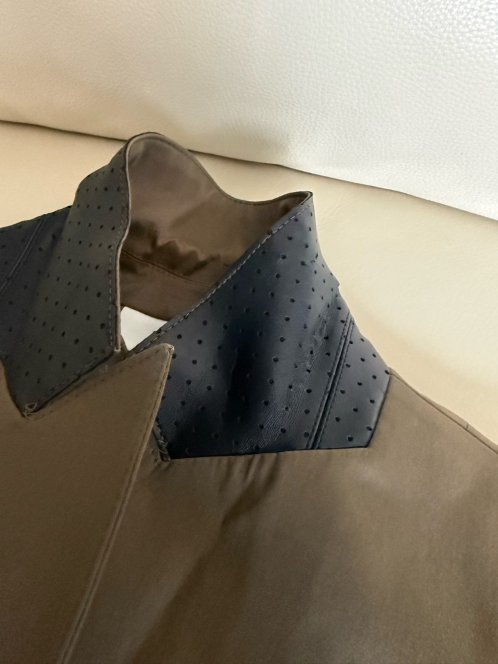 Akris Tailored Taupe Women's Blazer Jacket - Picture 6 of 10